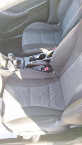 Обява за продажба на Hyundai I30 Hyundai I30 1.4 CRDI LED EURO6 ~12 690 лв. - изображение 6 | Auto.bg Обява за продажба на Hyundai I30 Hyundai I30 1.4 CRDI LED EURO6 ~12 690 лв. - изображение 6