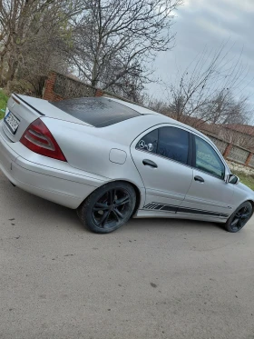 ����� �� �������� �� Mercedes-Benz 220 2.2