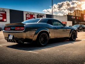 Dodge Challenger SXT + 