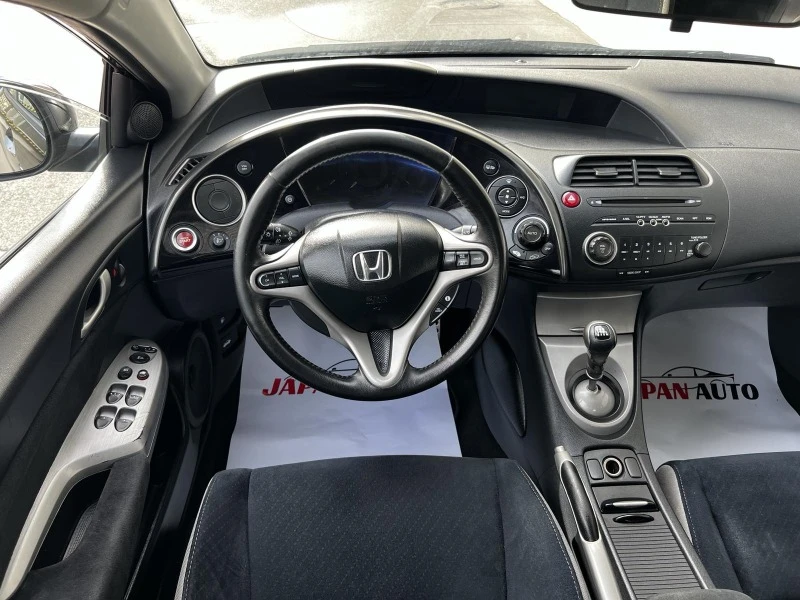 Honda Civic 1.8i-VTEC , снимка 14 - Автомобили и джипове - 46828090