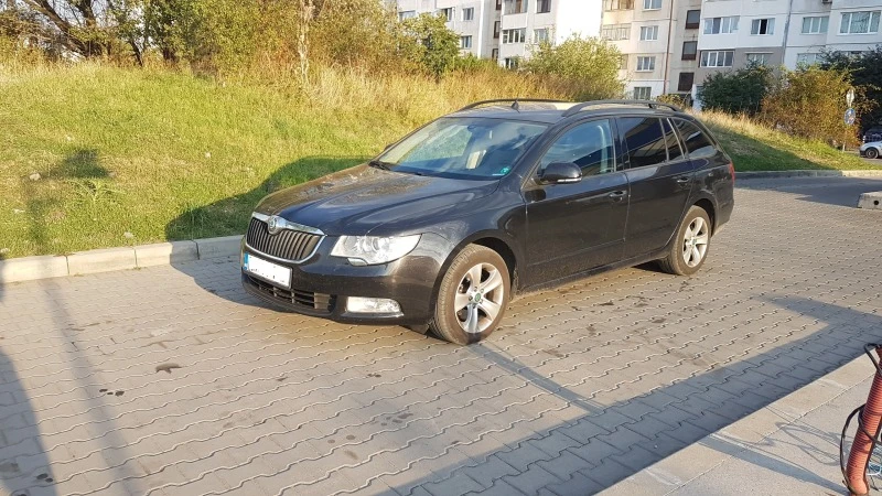 Skoda Superb, снимка 2 - Автомобили и джипове - 47185193