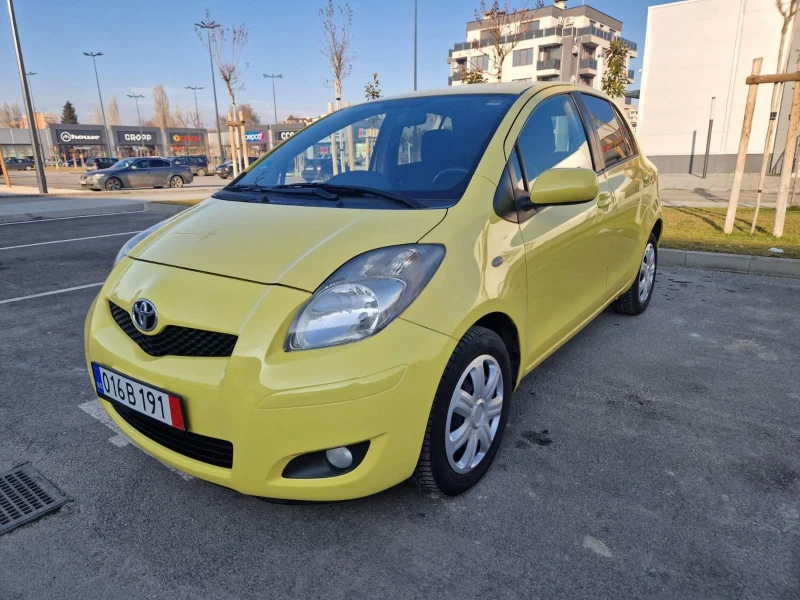 Toyota Yaris 1.33 VVTI, 6 скорости, ФЕЙСЛИФТ , снимка 1 - Автомобили и джипове - 48711059