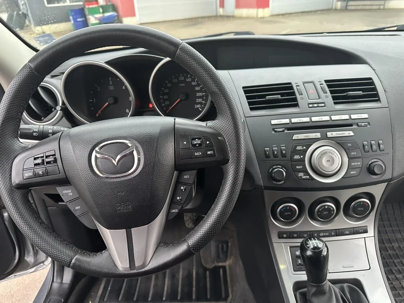 Mazda 3 1.6 HDI, снимка 10 - Автомобили и джипове - 48741169