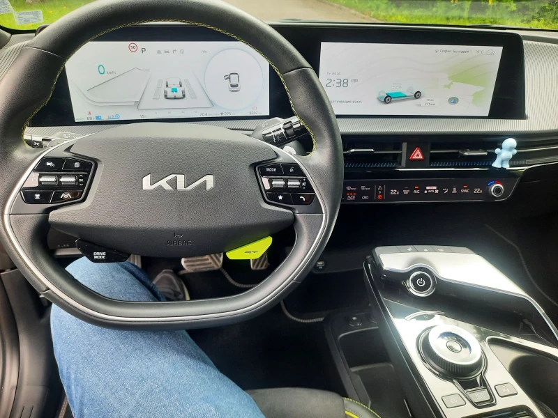 Kia EV6 GT 585 к.с. Гаранционна! Закупена от КИА България, снимка 8 - Автомобили и джипове - 52231298