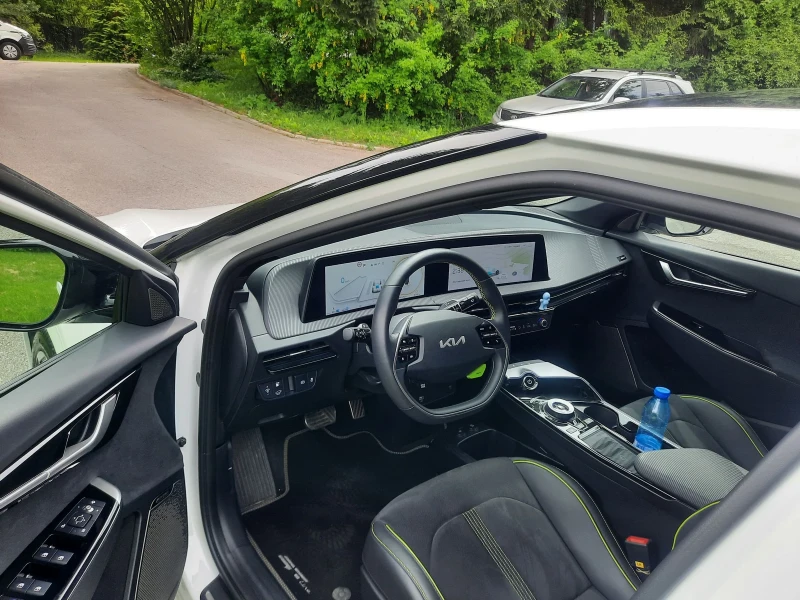 Kia EV6 GT 585 к.с. Гаранционна! Закупена от КИА България, снимка 7 - Автомобили и джипове - 52231298