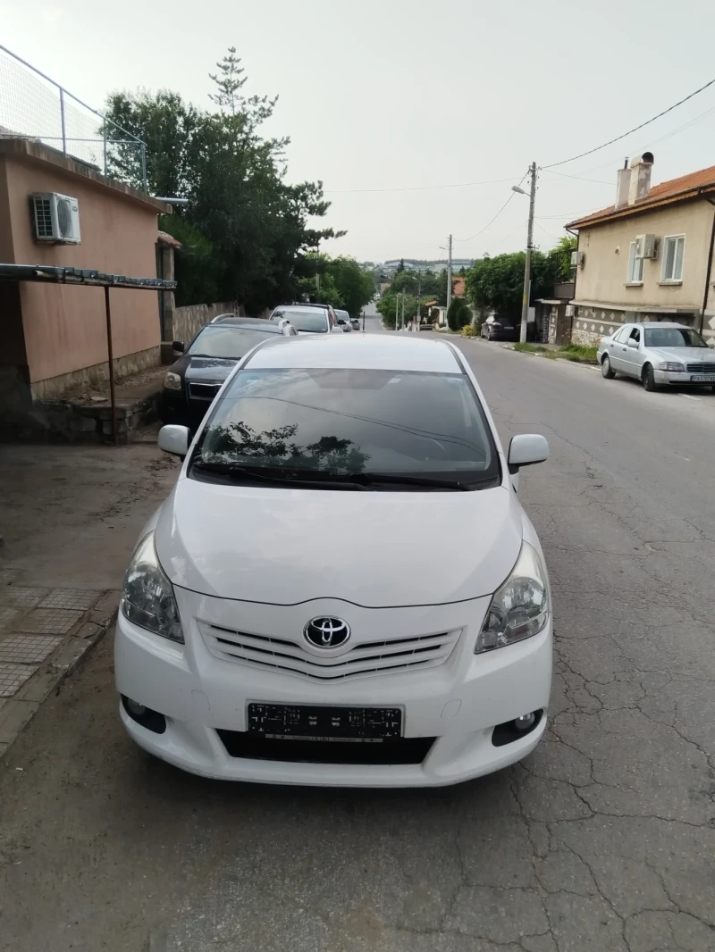 Toyota Verso 2.0D4D.7-  места, снимка 2 - Автомобили и джипове - 52012035