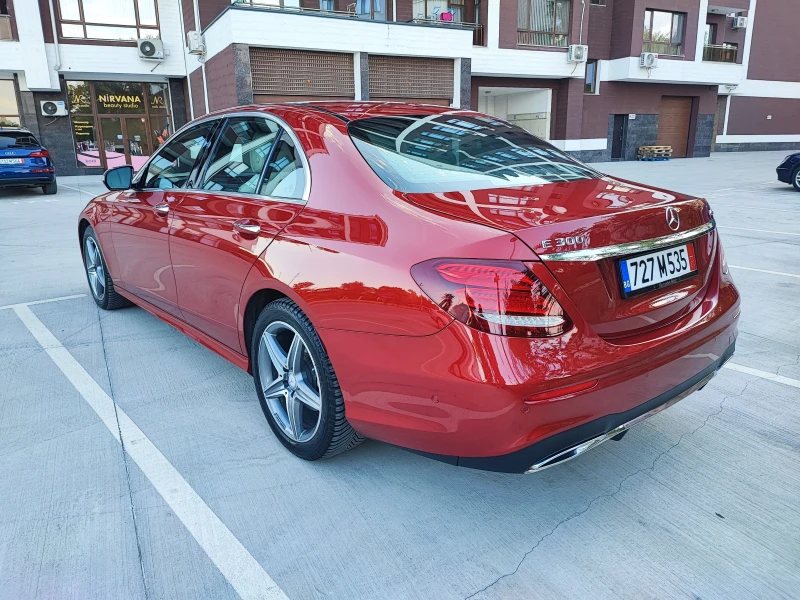 Mercedes-Benz E 300 4Matic^AMG^DIGITAL^DISTRONIC+ , снимка 3 - Автомобили и джипове - 51451919
