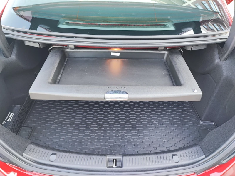 Mercedes-Benz E 300 4Matic^AMG^DIGITAL^DISTRONIC+ , снимка 16 - Автомобили и джипове - 51451919