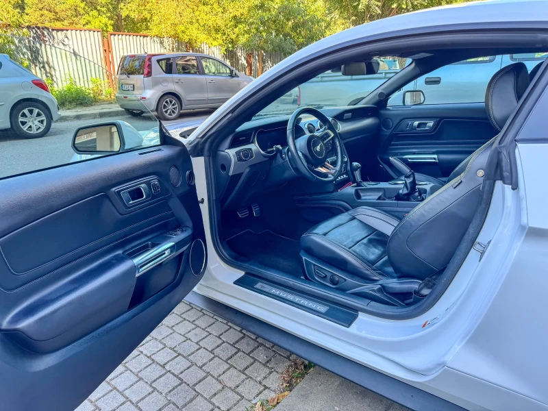 Ford Mustang GT Premium, снимка 11 - Автомобили и джипове - 51704400