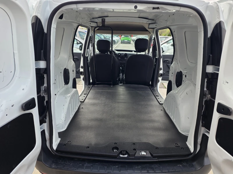 Dacia Dokker 2021г 1.3TCE-102к.с EURO 6d-ШВЕЙЦАРИЯ, снимка 15 - Автомобили и джипове - 51884404