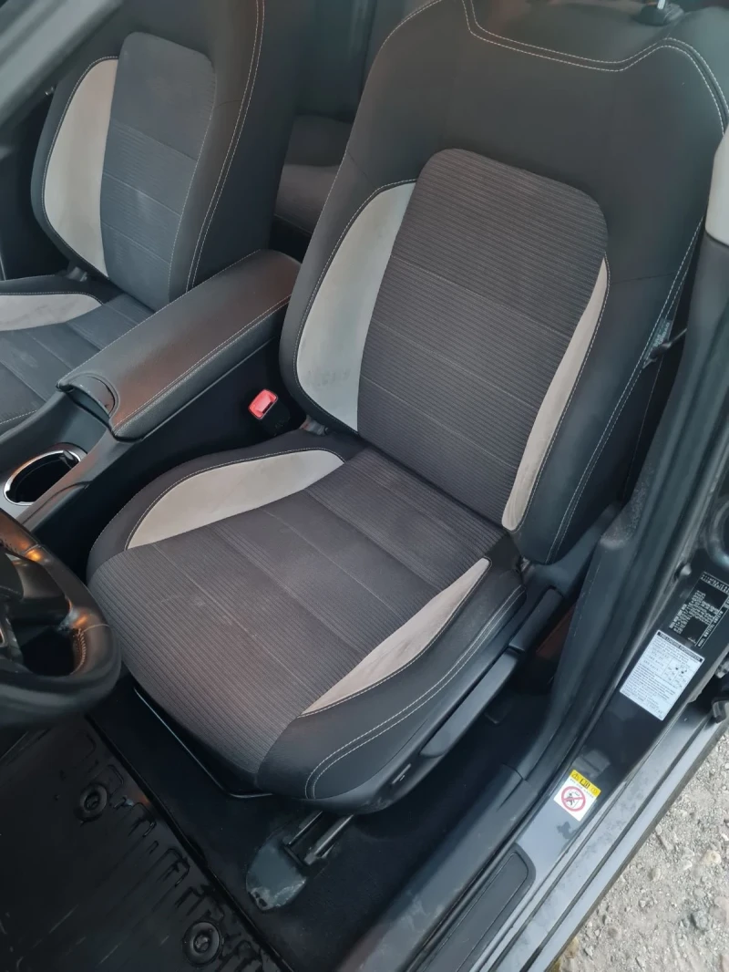 Toyota Avensis, снимка 9 - Автомобили и джипове - 52569473