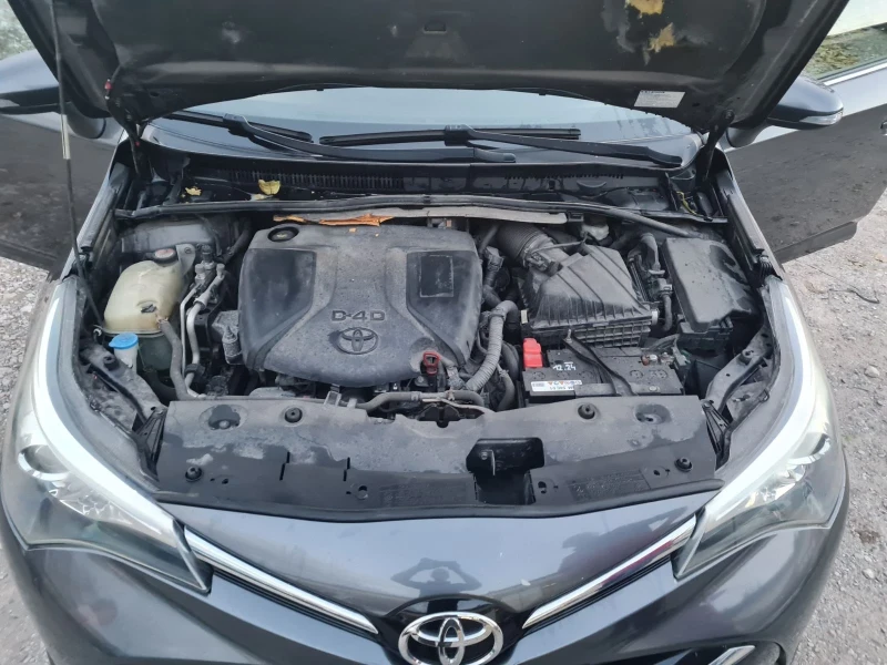 Toyota Avensis, снимка 13 - Автомобили и джипове - 52569473