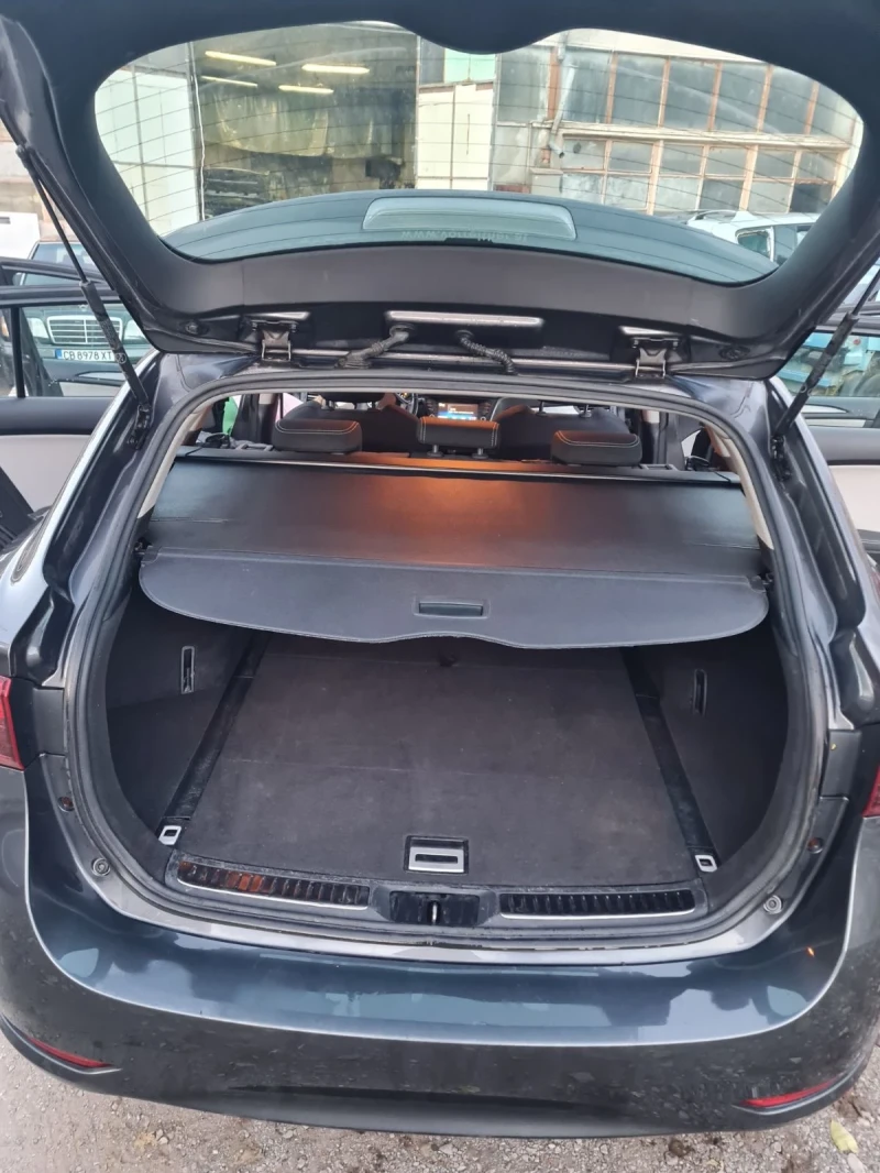 Toyota Avensis, снимка 7 - Автомобили и джипове - 52569473