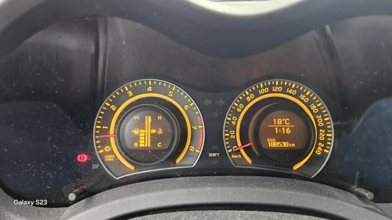 Toyota Auris Газов инжекцион, снимка 6 - Автомобили и джипове - 52882475