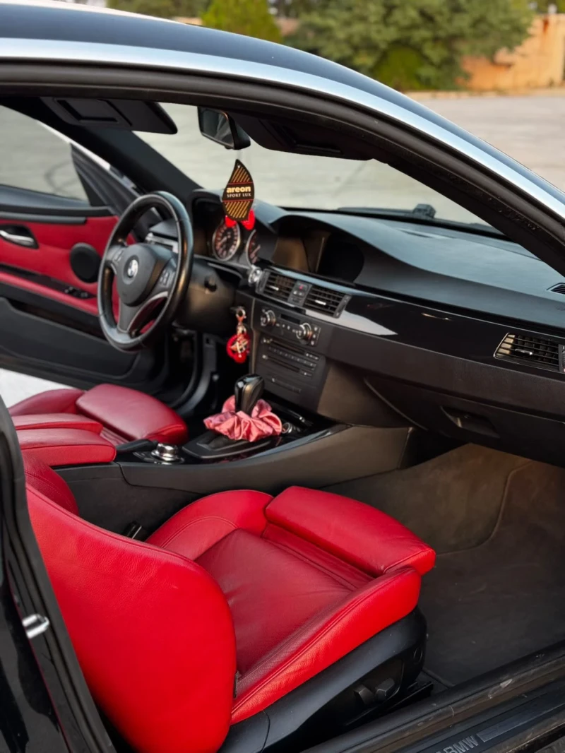 BMW 330, снимка 16 - Автомобили и джипове - 53023031