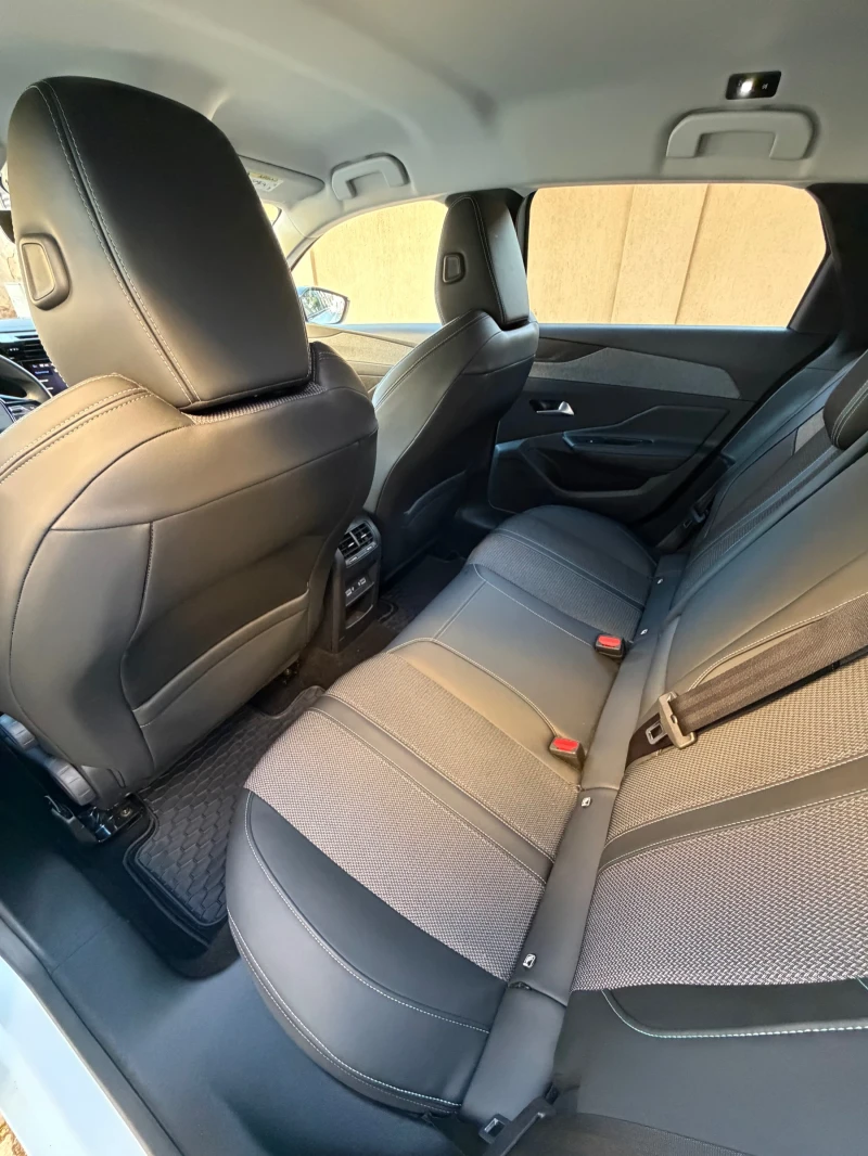 Peugeot 308 1.5HDI EAT8 ALLURE ??, снимка 9 - Автомобили и джипове - 53473975