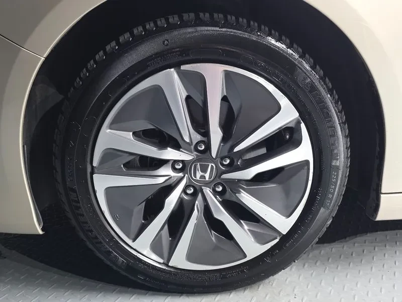 Honda Accord 2.0 Hybrid - САМО 30% АВАНС!, снимка 5 - Автомобили и джипове - 55936565