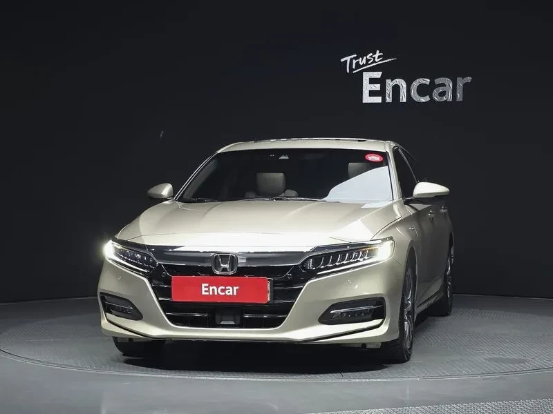 Honda Accord 2.0 Hybrid - САМО 30% АВАНС!, снимка 3 - Автомобили и джипове - 55936565