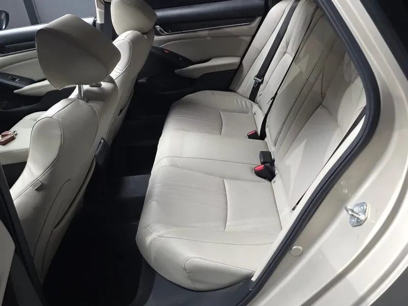 Honda Accord 2.0 Hybrid - САМО 30% АВАНС!, снимка 11 - Автомобили и джипове - 55936565