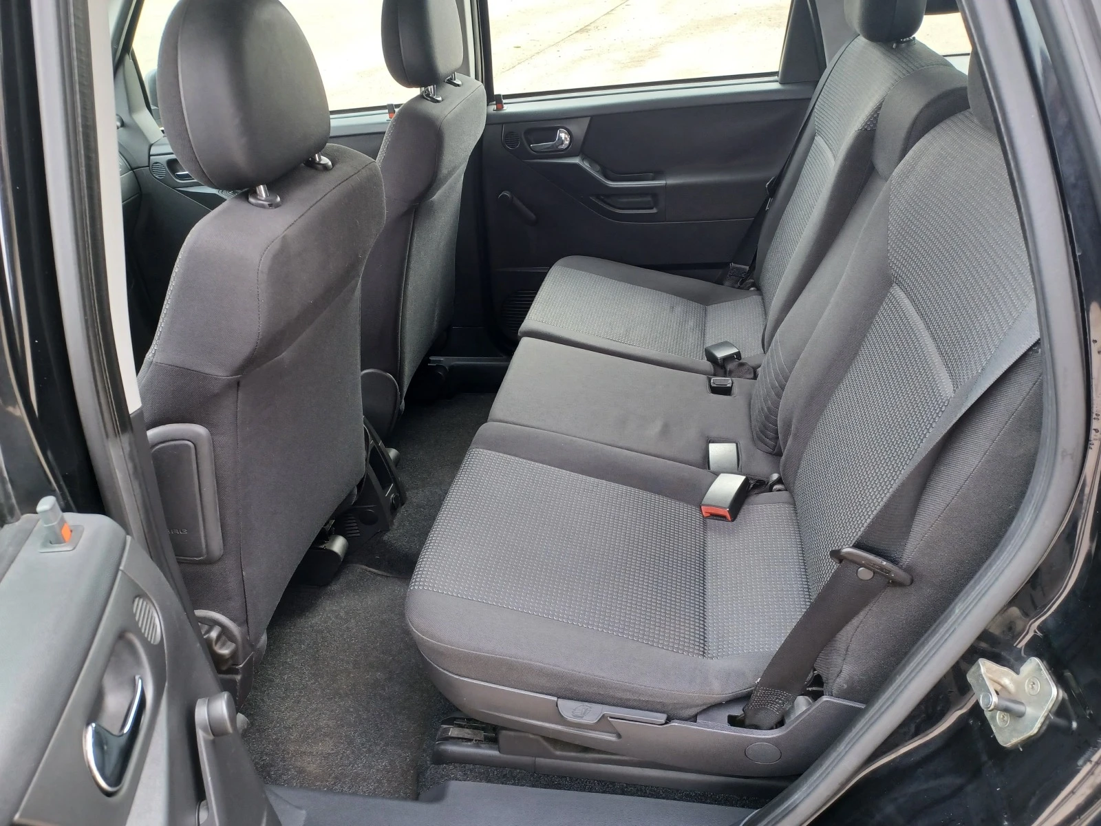 Opel Meriva 1, 4i* ГАЗ* Клима - изображение 10