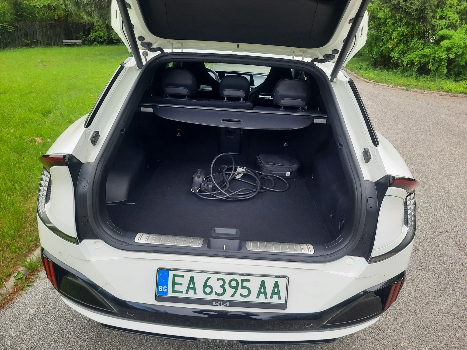 Kia EV6 GT 585 к.с. Гаранционна! Закупена от КИА България - изображение 5