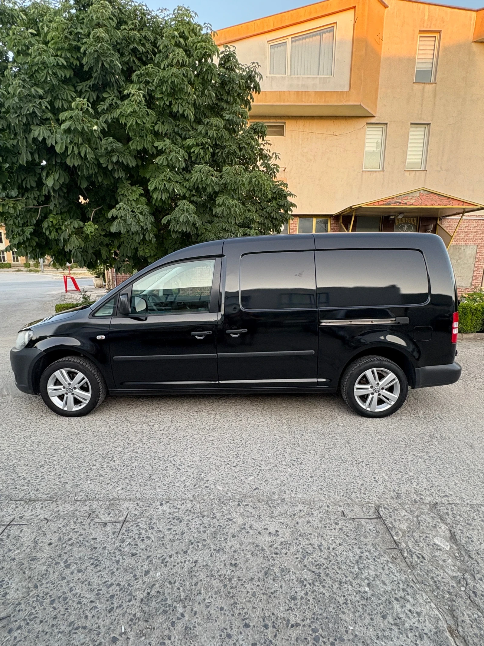 VW Caddy 1.6TDI MAXI - изображение 3