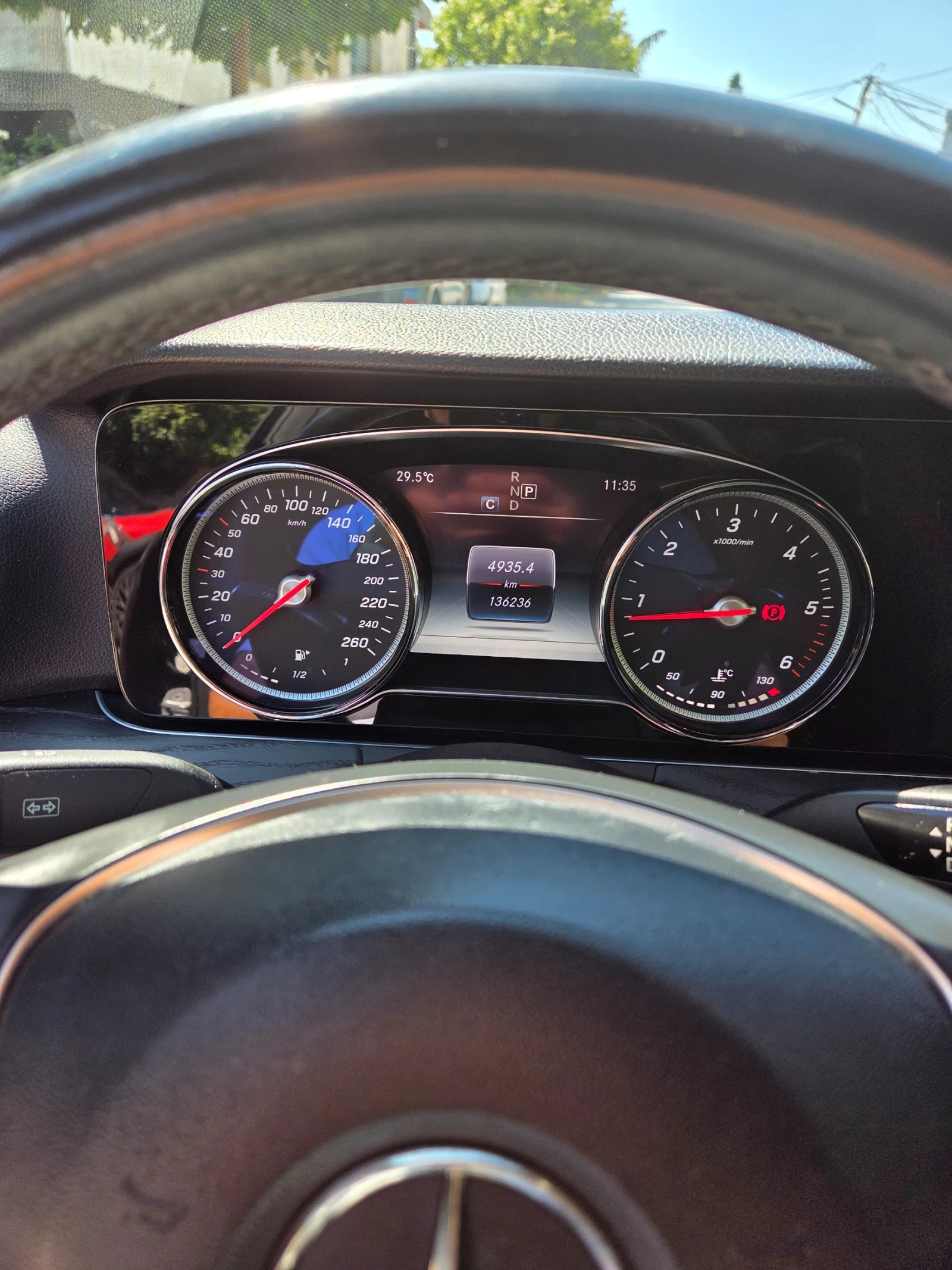 Mercedes-Benz E 220 Avantgarde - изображение 8