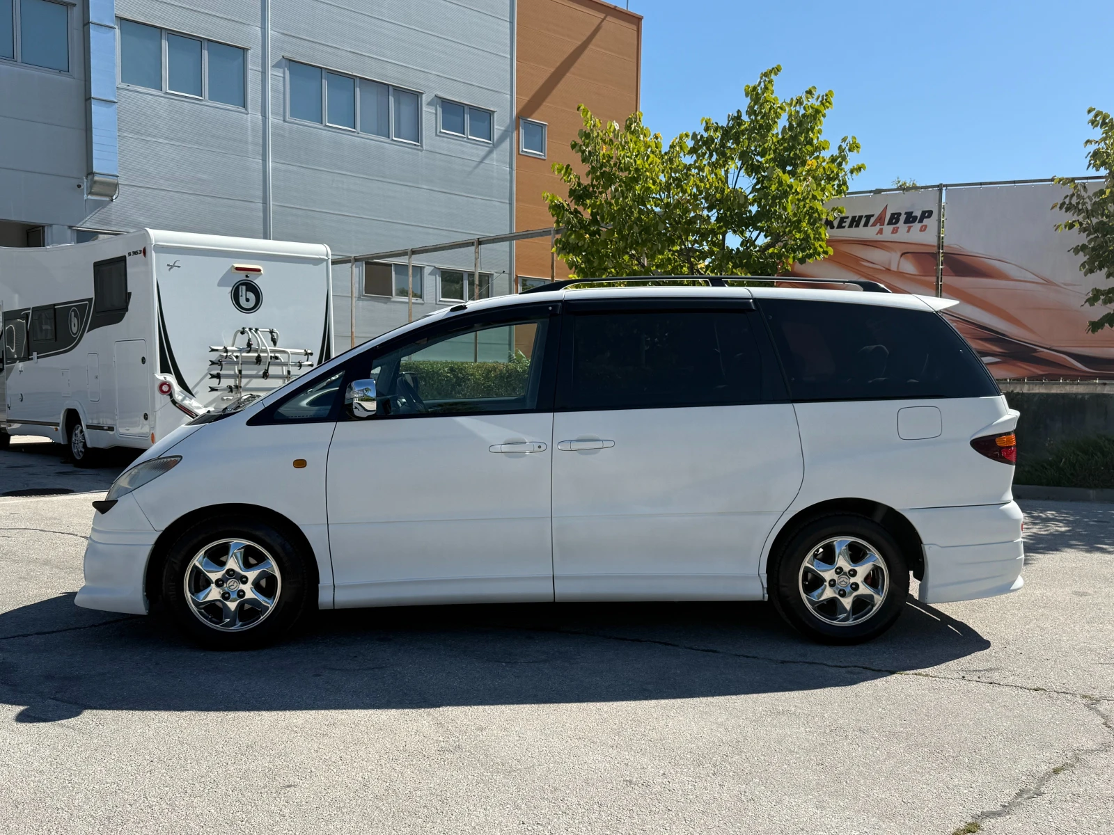 Toyota Previa 2.4i 156 к.с./7места - изображение 2