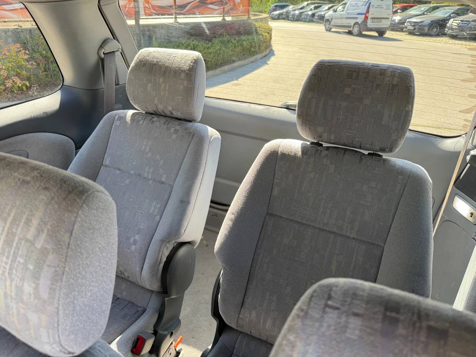 Toyota Previa 2.4i 156 к.с./7места - изображение 10