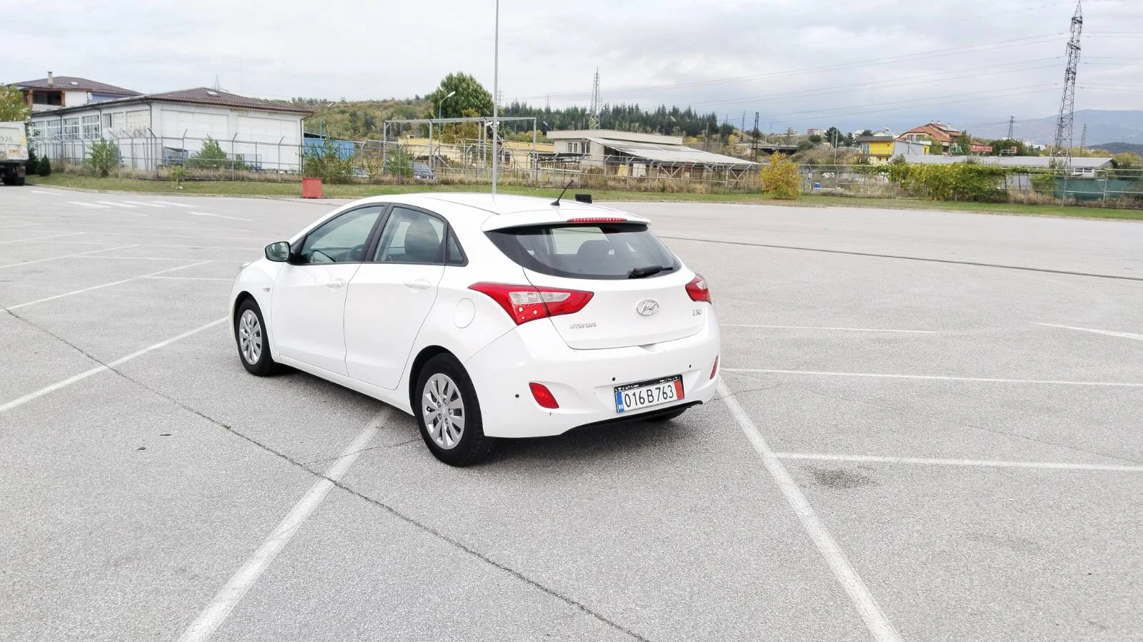 Hyundai I30 Hyundai I30 1.4 CRDI LED EURO6 - изображение 4
