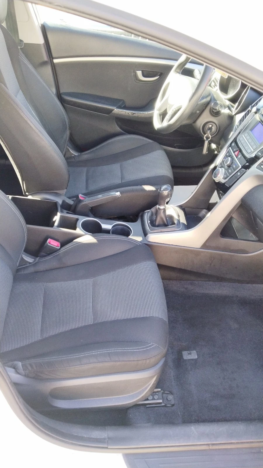 Hyundai I30 Hyundai I30 1.4 CRDI LED EURO6 - изображение 9