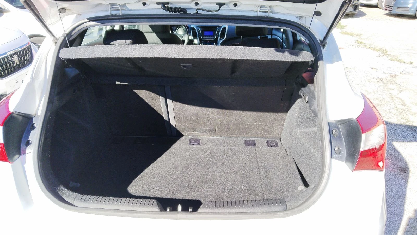 Hyundai I30 Hyundai I30 1.4 CRDI LED EURO6 - изображение 10