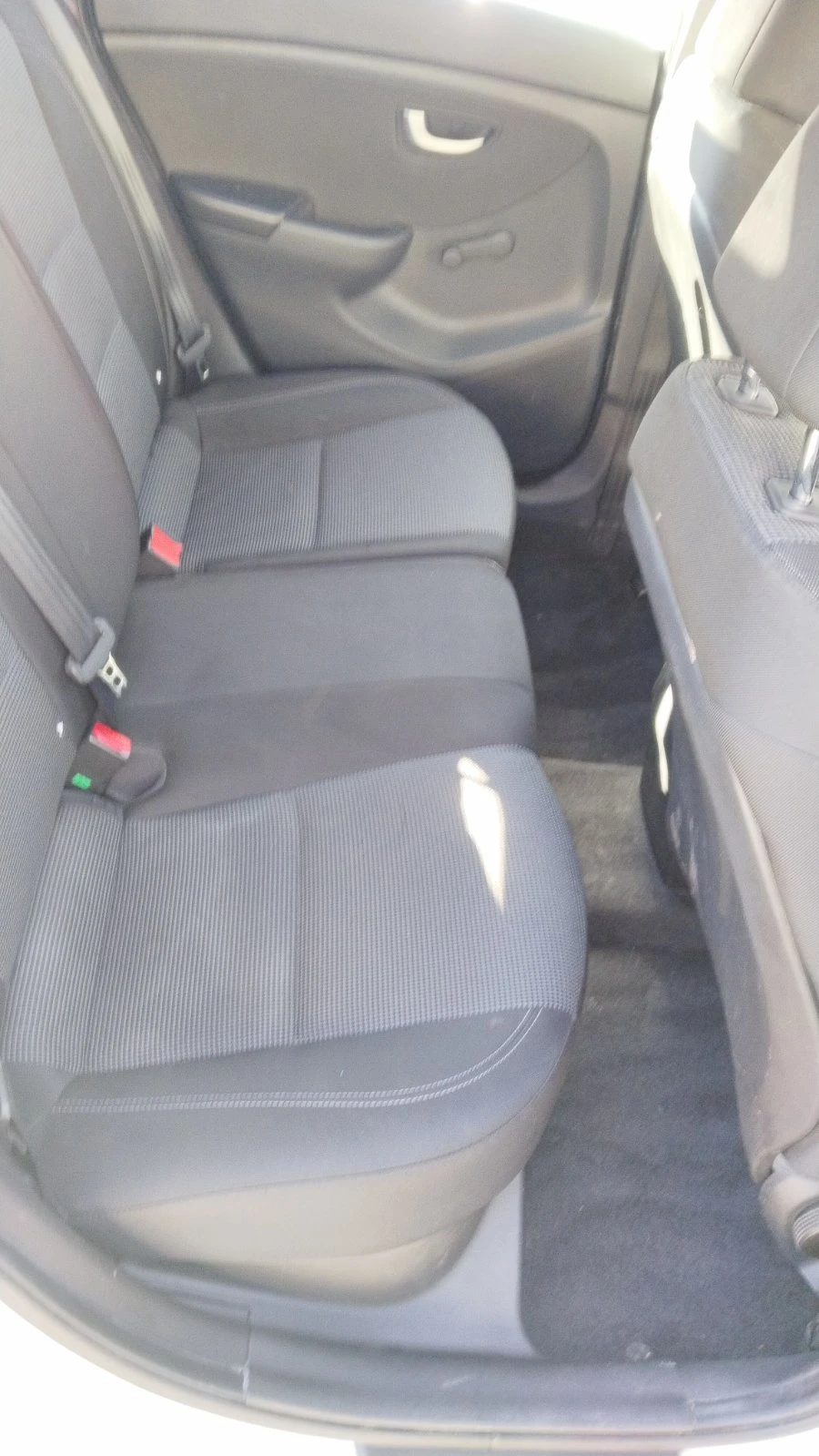 Hyundai I30 Hyundai I30 1.4 CRDI LED EURO6 - изображение 8