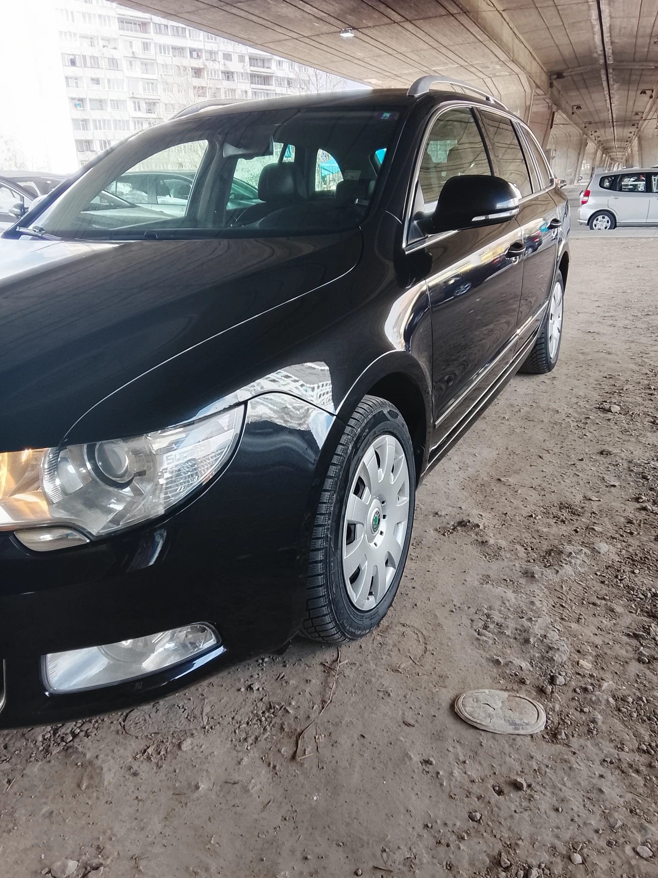 Skoda Superb 2.0TDI, снимка 2 - Автомобили и джипове - 53689737