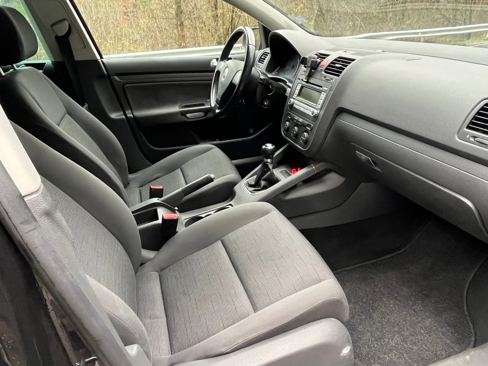 VW Golf 1, 6I регистриран - изображение 8