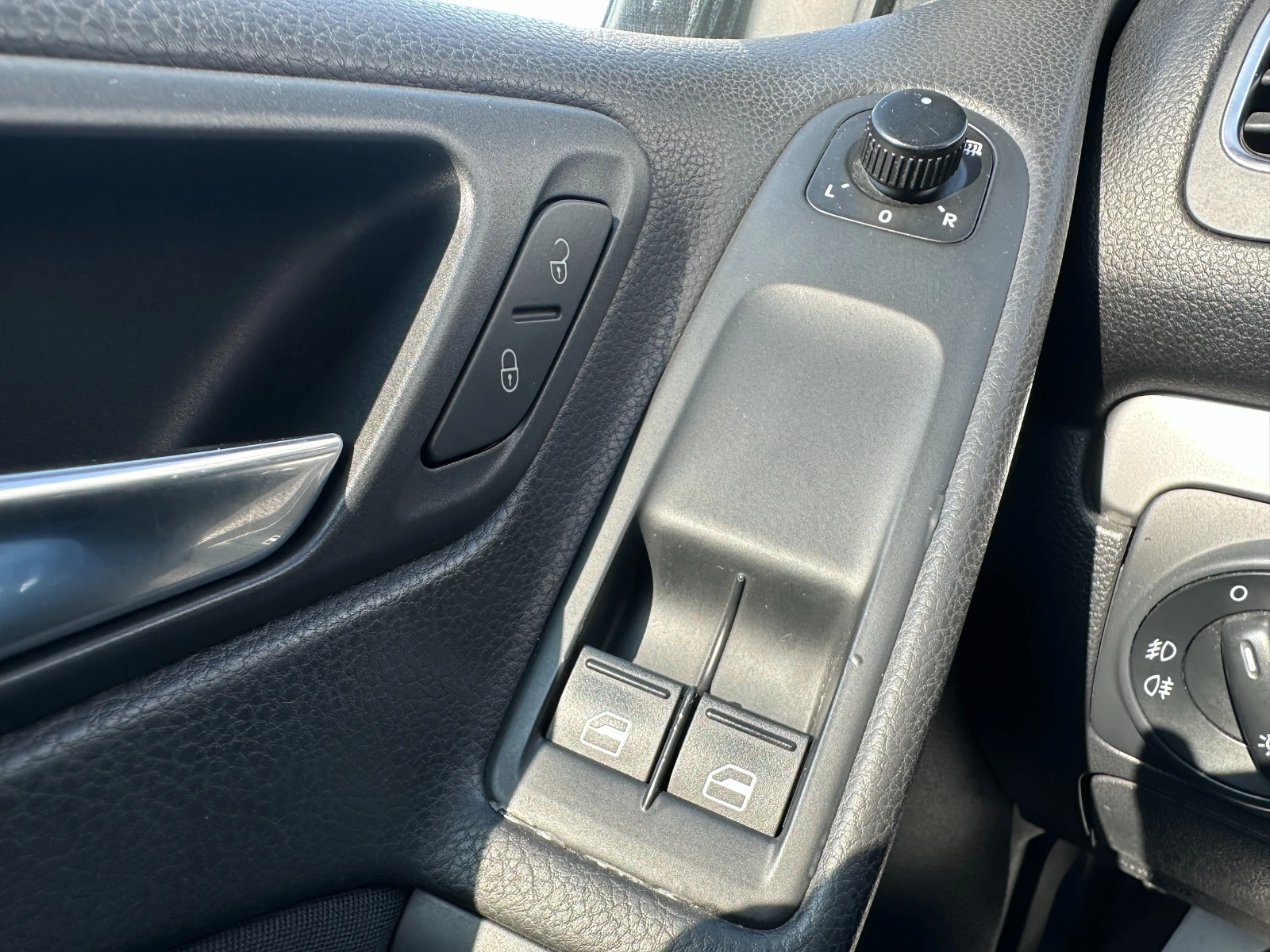 VW Golf, снимка 15 - Автомобили и джипове - 53747242