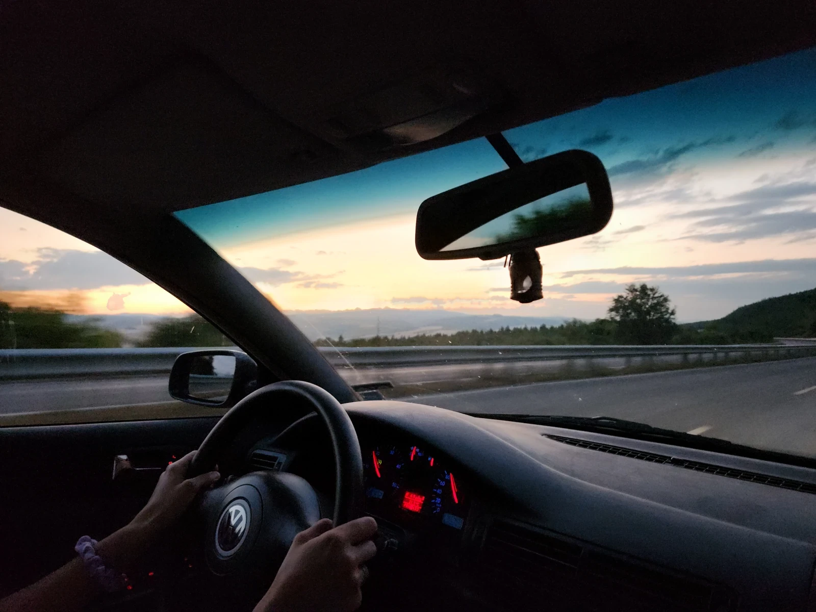 VW Passat B5+ , снимка 14 - Автомобили и джипове - 53916149