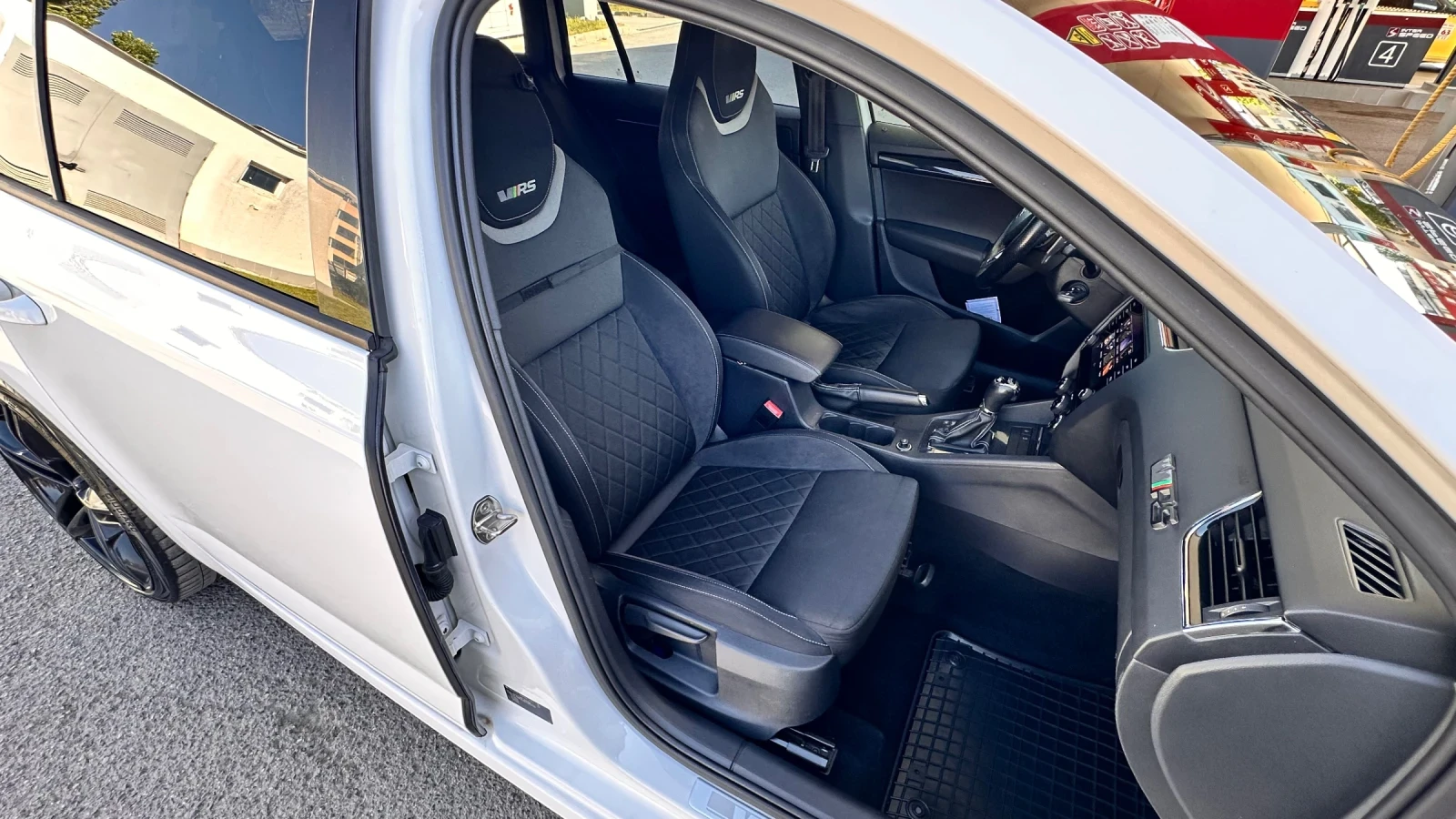 Skoda Octavia 2.0TDi 184 К.С. VRS DSG CARPLAY, снимка 12 - Автомобили и джипове - 54554301