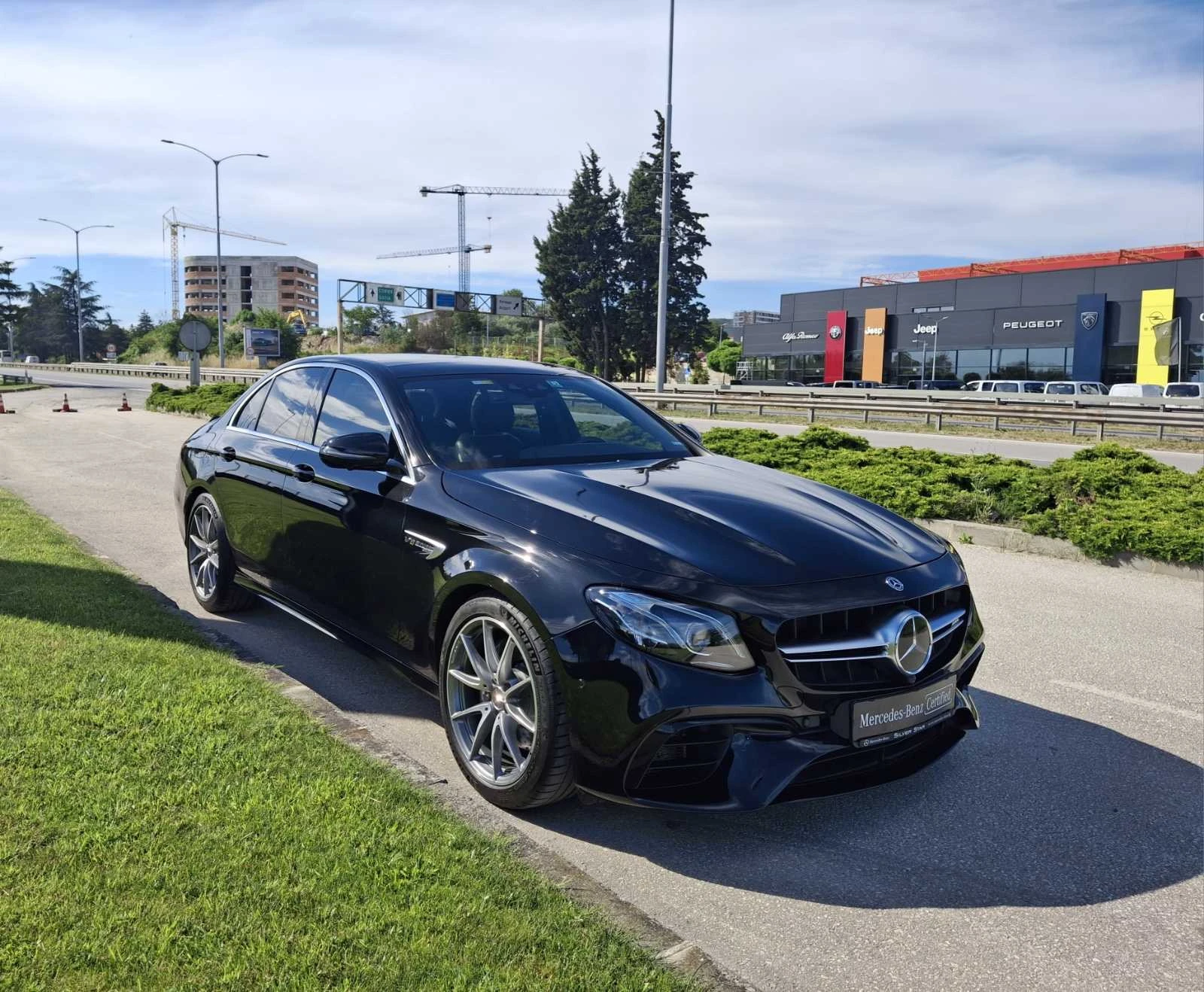 Mercedes-Benz E 63 AMG 4MATIC+ , снимка 3 - Автомобили и джипове - 54965912