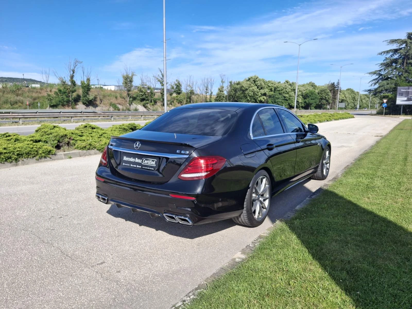 Mercedes-Benz E 63 AMG 4MATIC+ , снимка 6 - Автомобили и джипове - 54965912