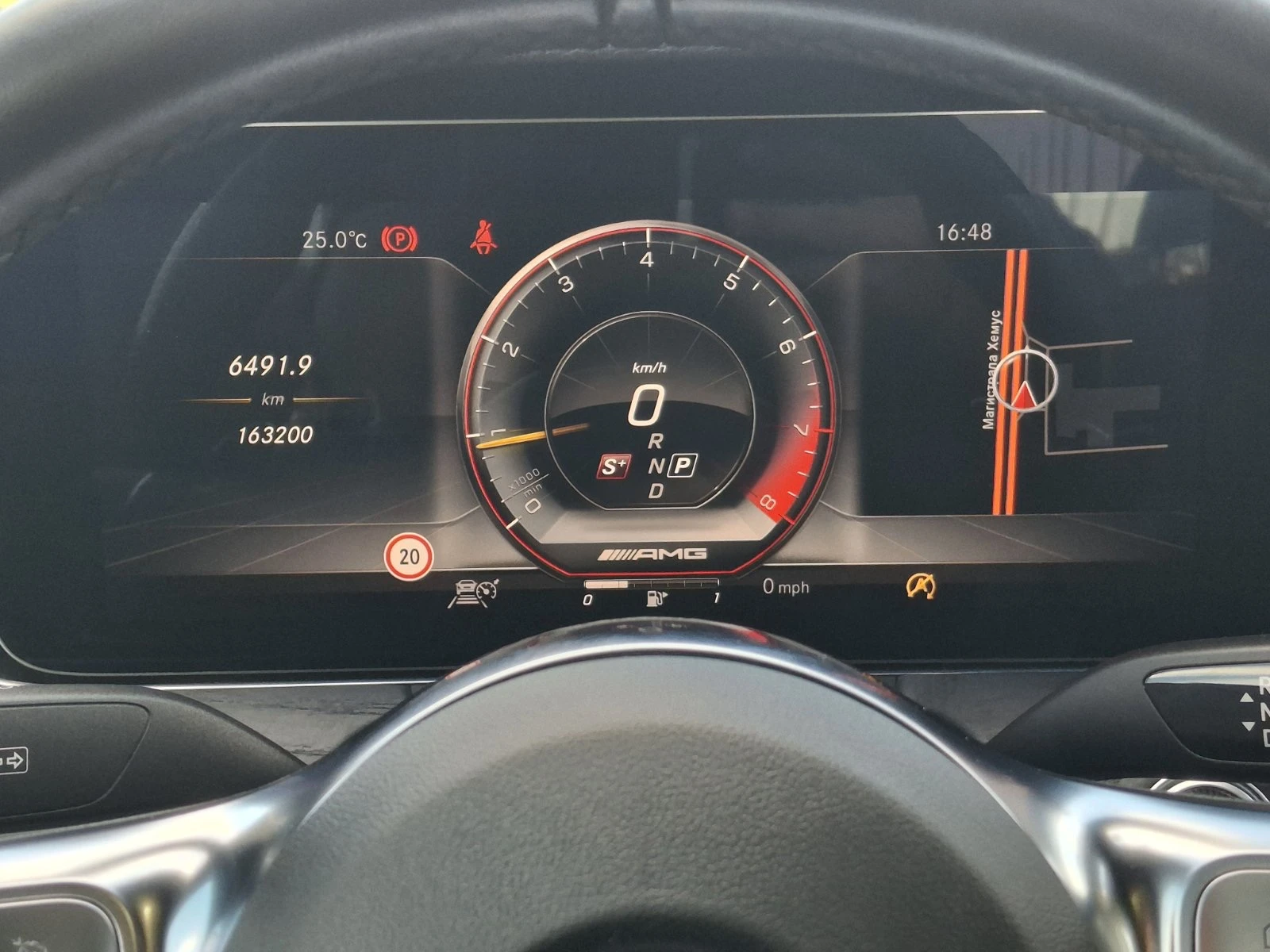 Mercedes-Benz E 63 AMG 4MATIC+ , снимка 14 - Автомобили и джипове - 54965912