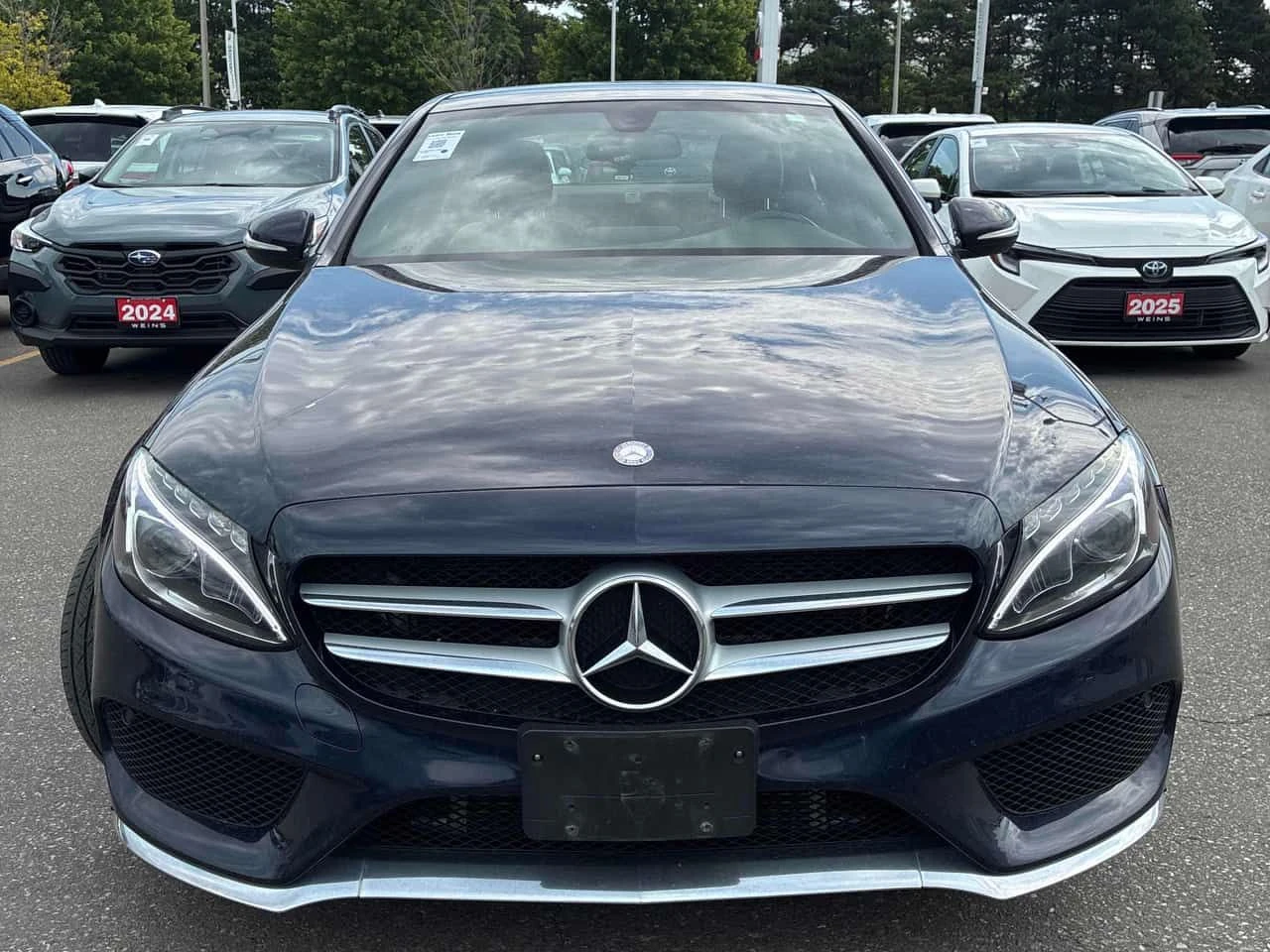Mercedes-Benz C 300 * АВТОКРЕДИТ * ВТОРИ ГУМИ + ДЖАНТИ, снимка 2 - Автомобили и джипове - 55197572