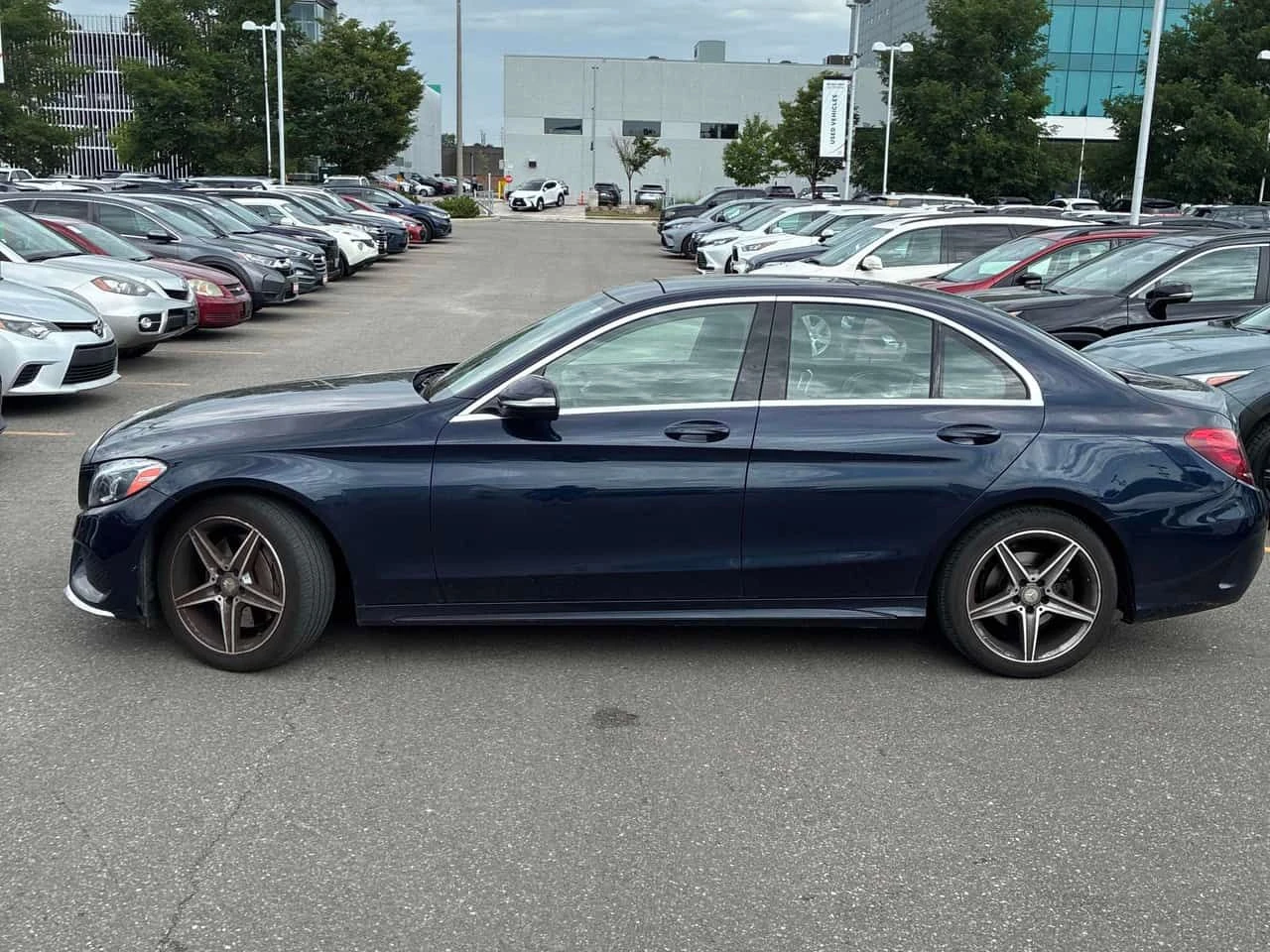 Mercedes-Benz C 300 * АВТОКРЕДИТ * ВТОРИ ГУМИ + ДЖАНТИ, снимка 3 - Автомобили и джипове - 55197572