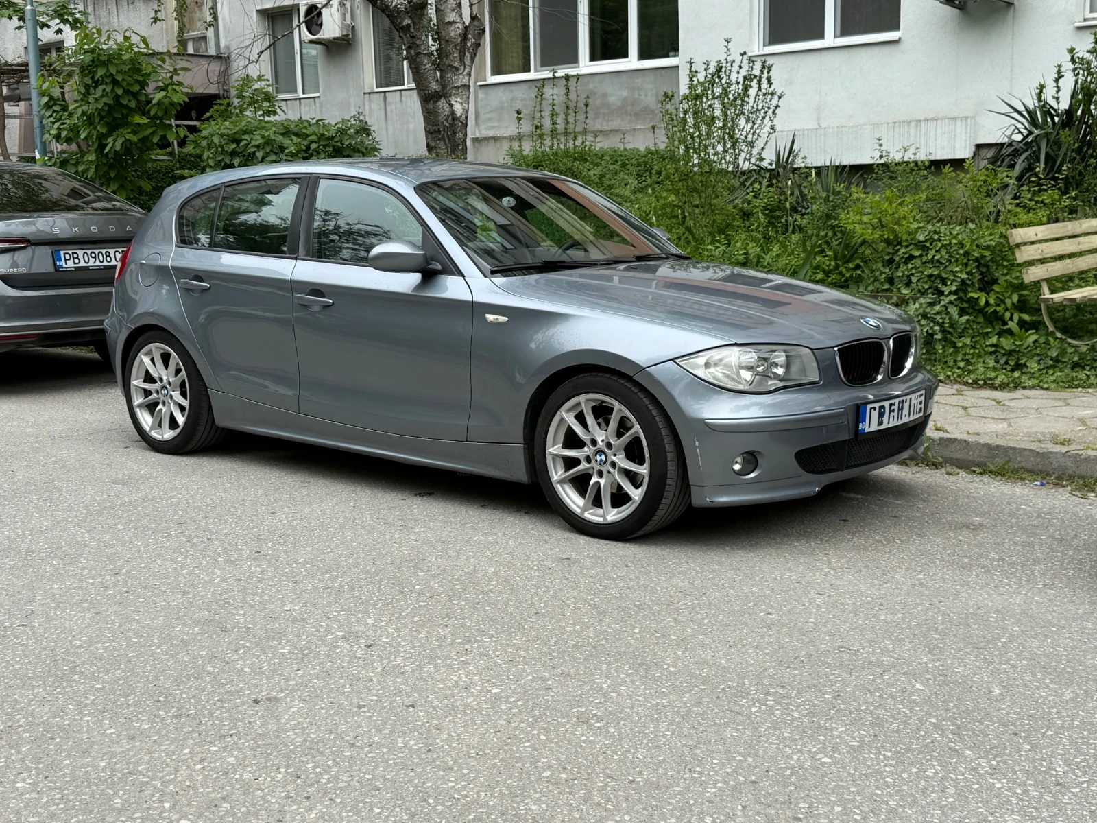 BMW 120 Бензин-Газ-Автомат, снимка 4 - Автомобили и джипове - 55307376