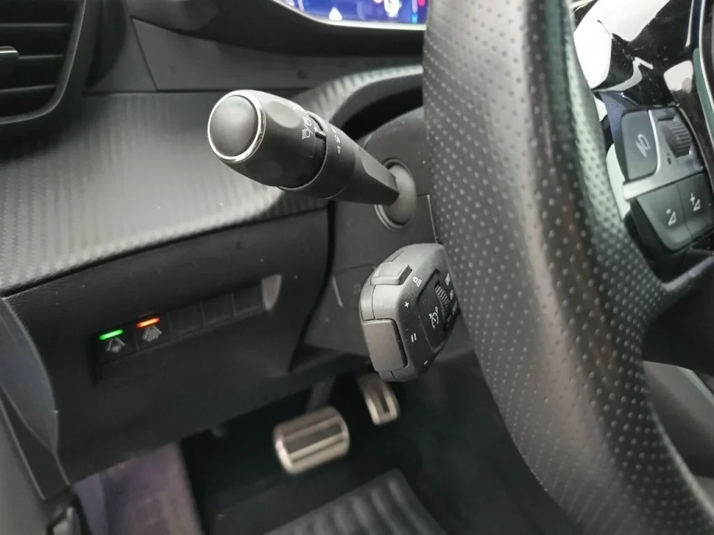 Peugeot 208 GT Pack, снимка 10 - Автомобили и джипове - 55350402