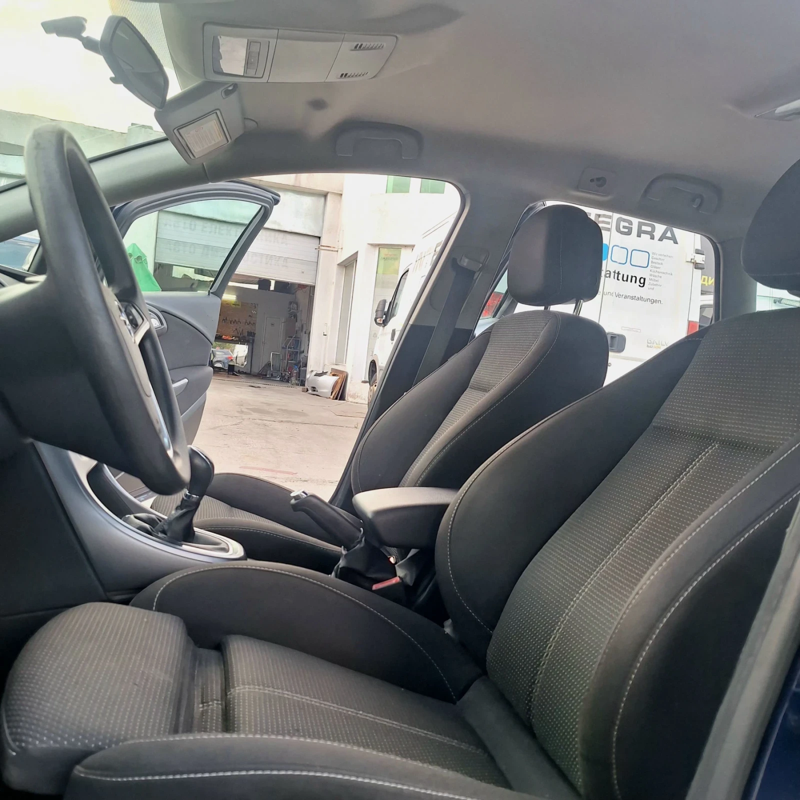 Opel Astra, снимка 12 - Автомобили и джипове - 55661511