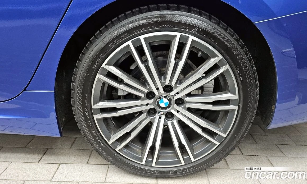 BMW 320 320d M Sport, снимка 5 - Автомобили и джипове - 56156677