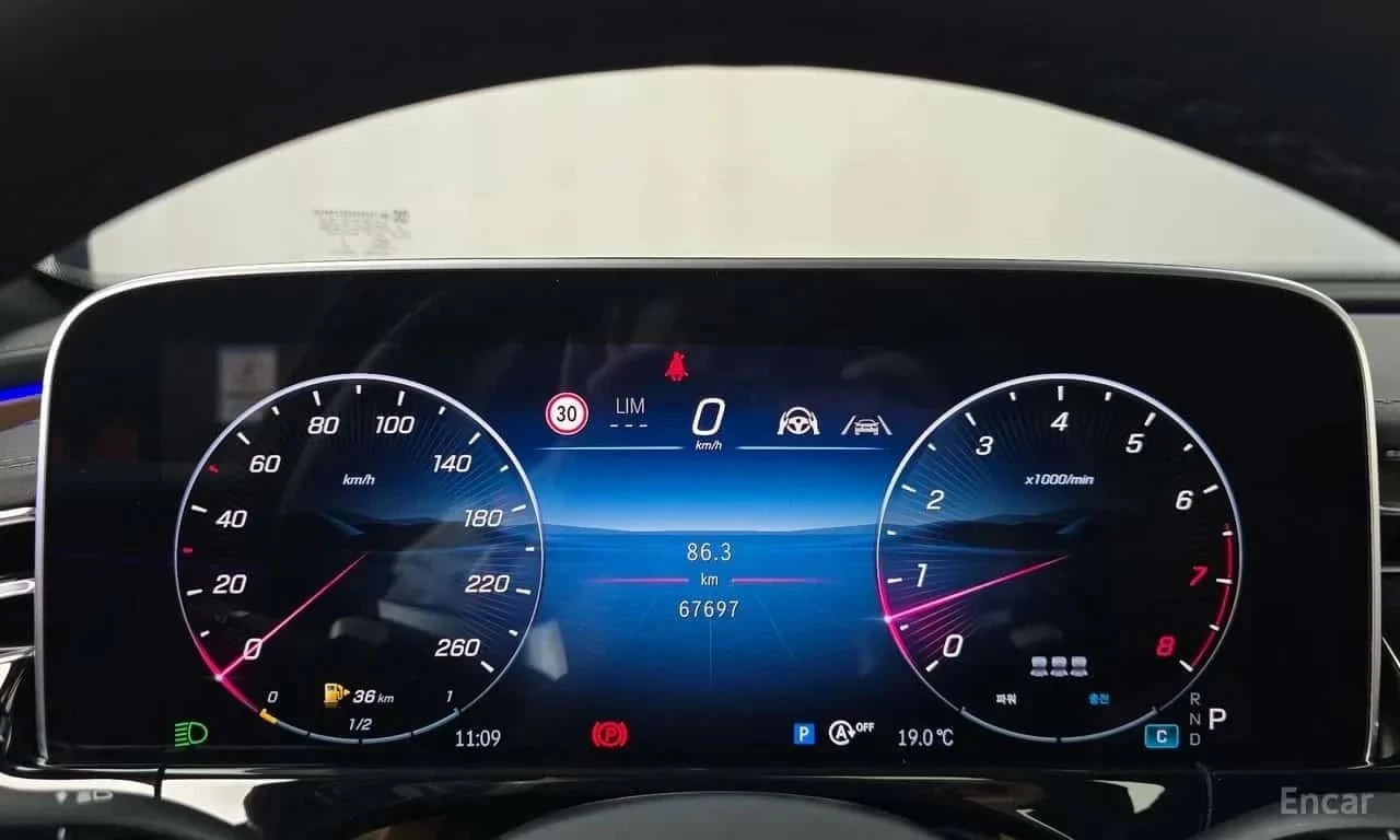 Mercedes-Benz E 300, снимка 8 - Автомобили и джипове - 56707404