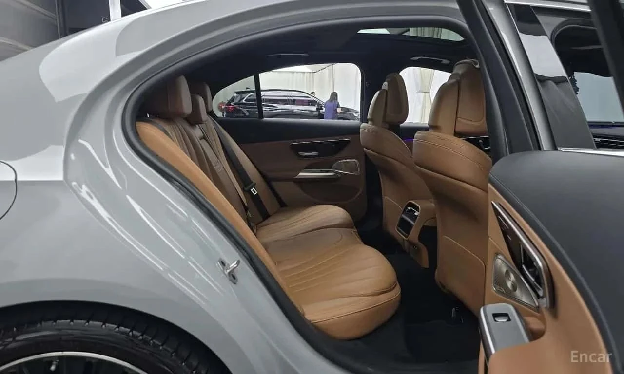 Mercedes-Benz E 300, снимка 12 - Автомобили и джипове - 56707404