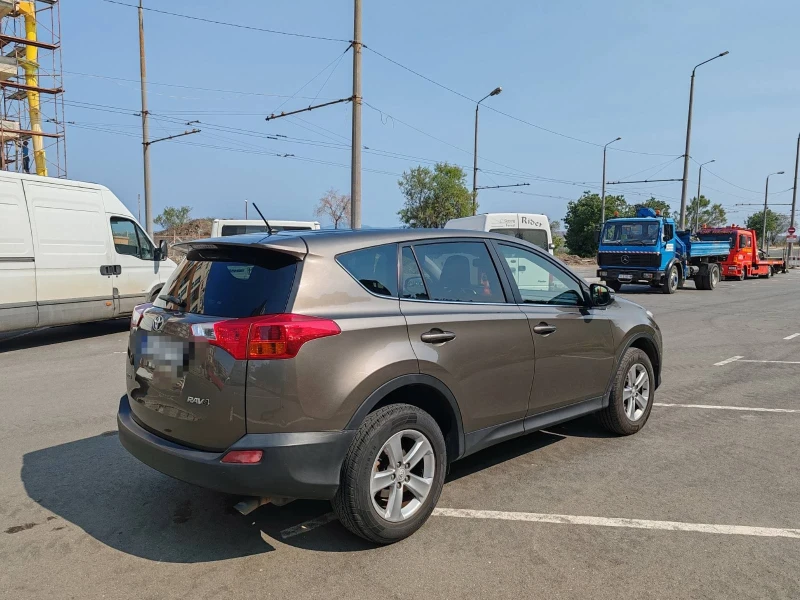 Toyota Rav4, снимка 4 - Автомобили и джипове - 48620103